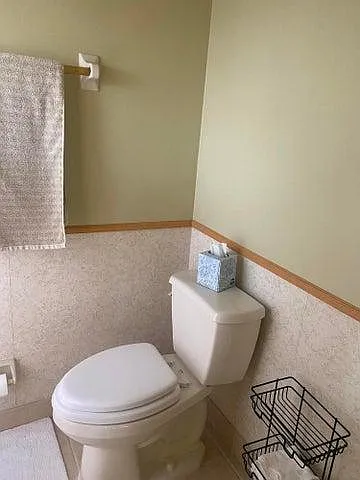 1041 Country Club Dr — Photo 11