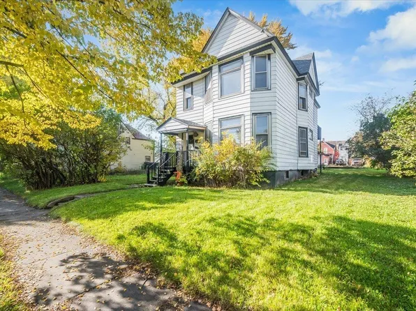 2815 W 1st St, Duluth, MN 55806