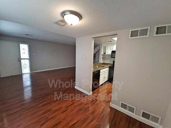 4th image of 1250 S Monaco Pkwy APT 39