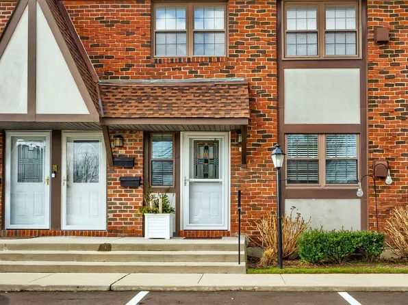 462 Mariners Way #462, Copiague, NY 11726