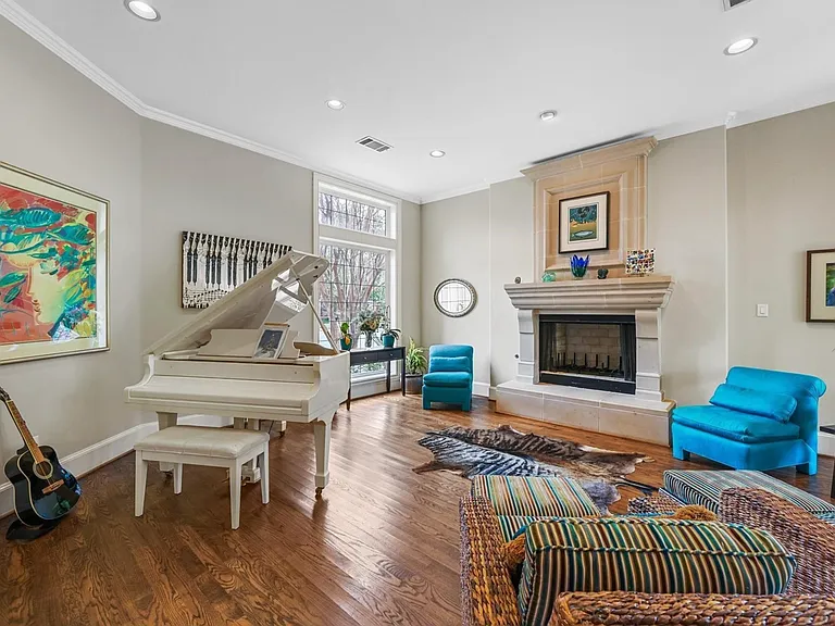 3320 Harvard Ave — Photo 5