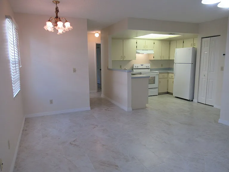127 Sunnyside Dr — Photo 9