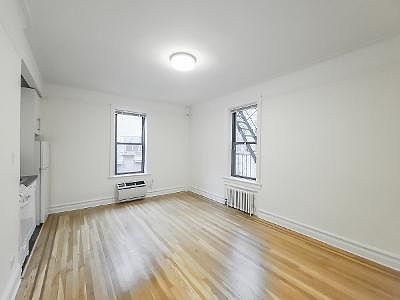 1st image of 214 E 51st St #5A1