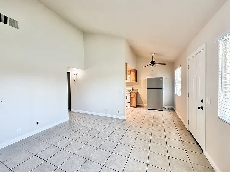561 Desert View Dr #3 — Photo 5