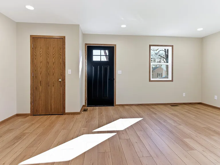 313 E Martin St #1 — Photo 4
