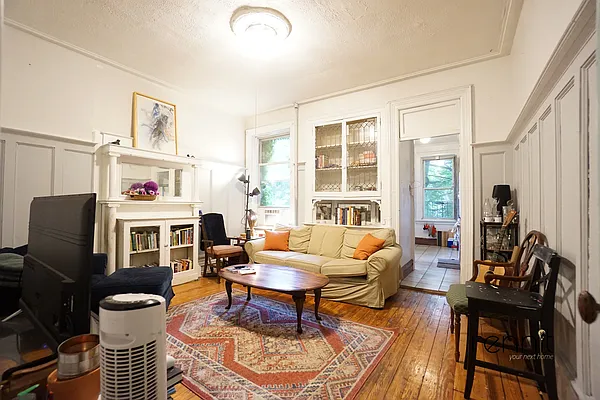 Rented by Rennit Inc. | media 28