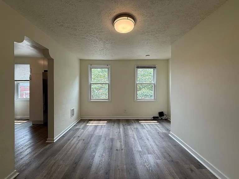 10 Exeter St #2 — Photo 10