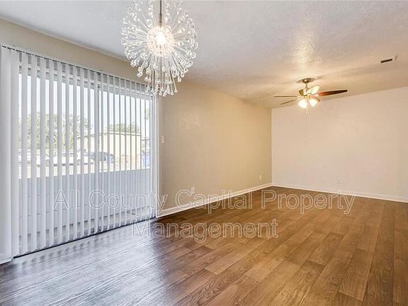 3rd image of 300 Carmen Ct APT 126