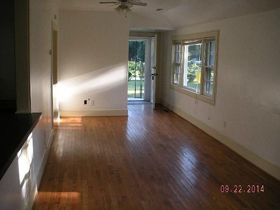 3rd image of 2020 Centerville Tpke S