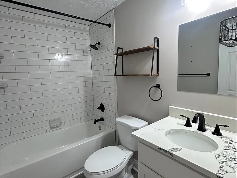 335 Village Blvd N — Photo 22