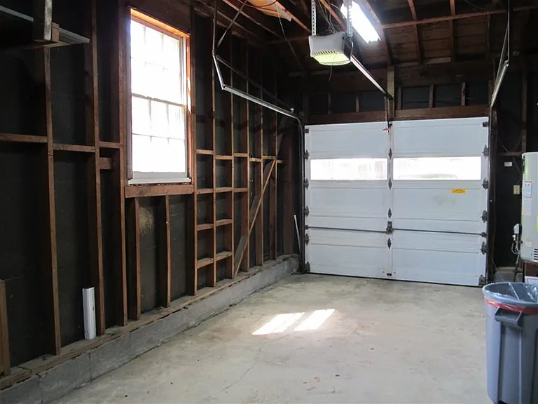 2217 Delwood Rd — Photo 27