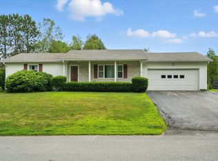 27 Bonnaille Ave, Lewiston, ME 04240