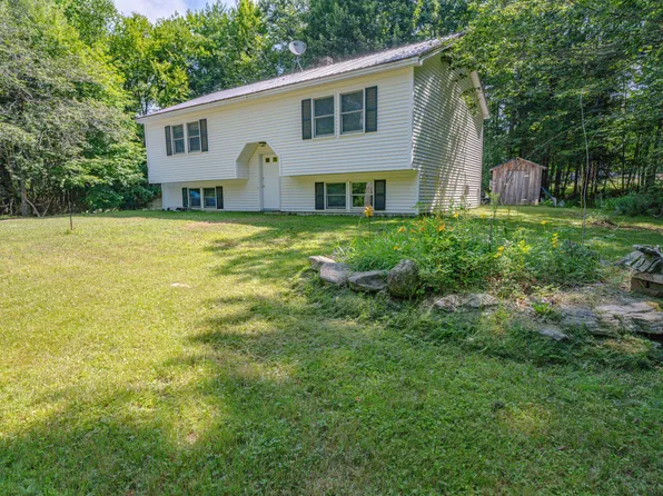 67 Plummer Road, Palermo, ME 04354