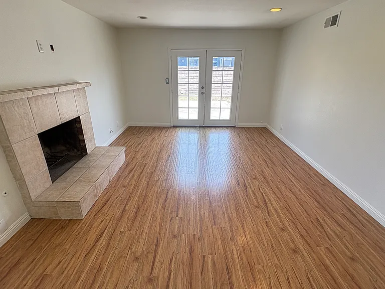 16681 Lucia Ln — Photo 6