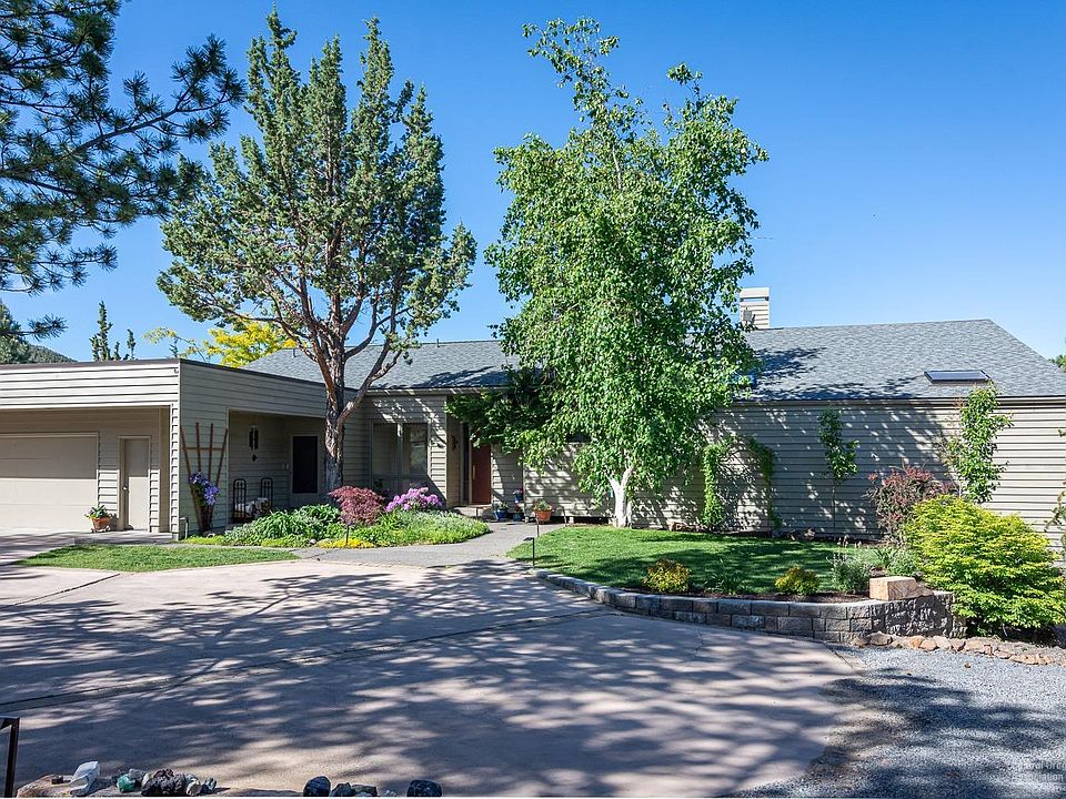 1st image of 8915 S Pokegama Dr