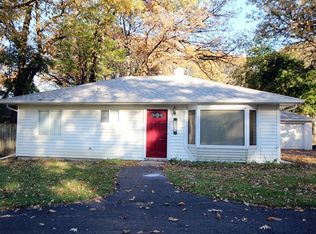 2375 N Barrington Woods Rd, Palatine, IL 60074