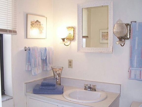 2nd image of 600 Domenico Cir Unit C12