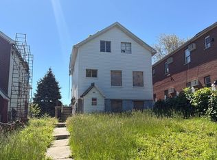 90 Jackie Robinson Pkwy, Brooklyn, NY 11207