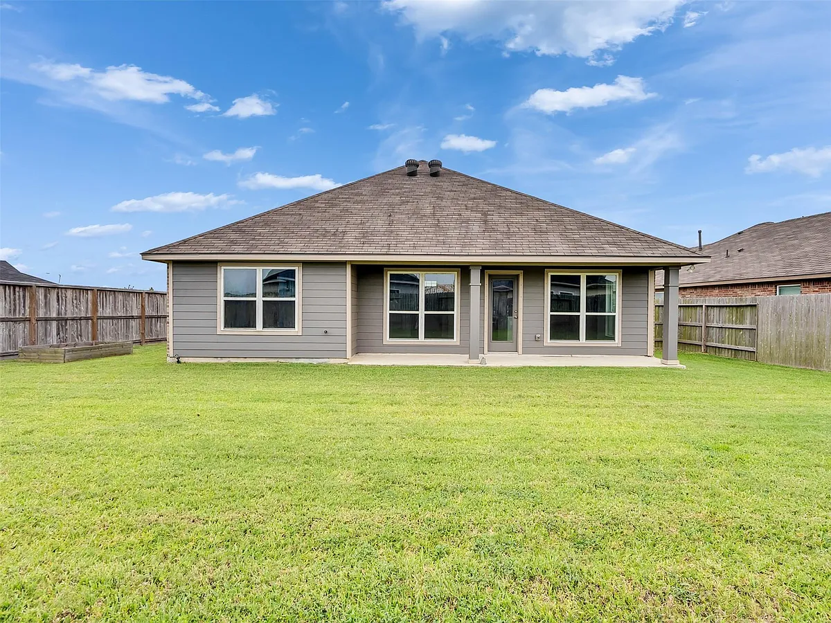 Building Photo - 8216 Tourmaline Way