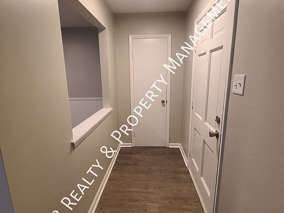 4th image of 5316 Park Village Dr