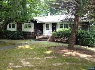 6 Garden Ln, Montvale, NJ 07645