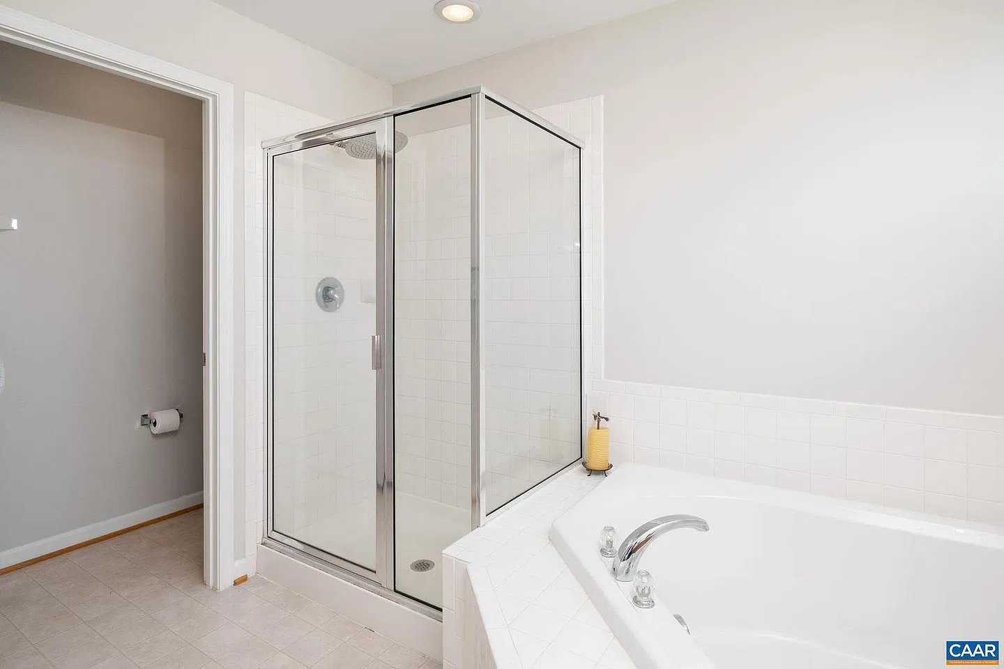 4 bed, 2014 sqft, $2,800 — Photo 3
