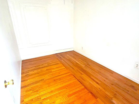 5th image of 10508 87th St Floor 2