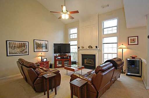 3rd image of 555 Lullingstone Dr SE