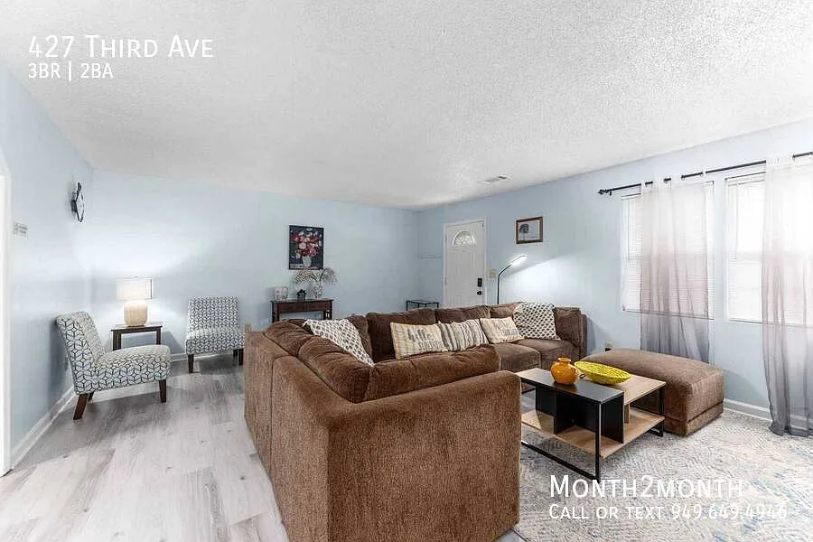 Cozy Haven on Third Ave — Photo 4