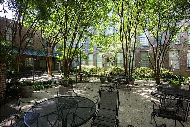 920 Poeyfarre St #303 — Photo 21