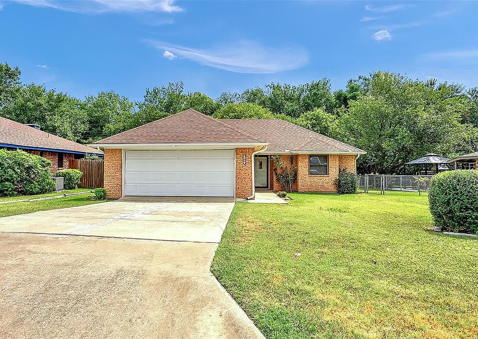 1st image of 709 Patricia Dr
