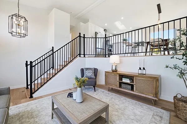4 bed, 1818 sqft, $3,500 — Photo 4