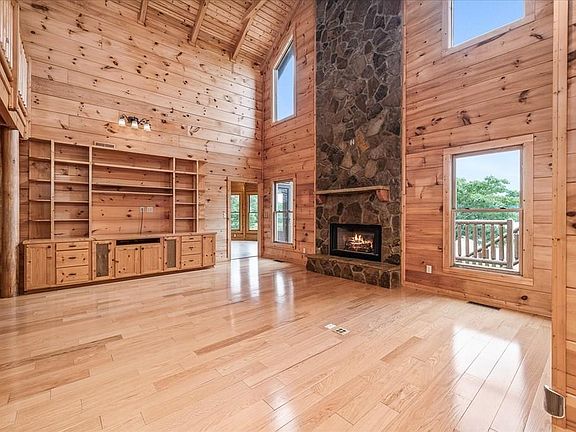 18th image of 2442 Long Branch Rd