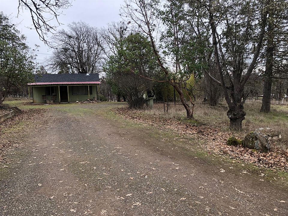 1st image of 824 Rock Cres