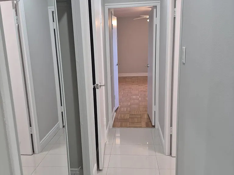 2515 Bathurst St — Photo 16