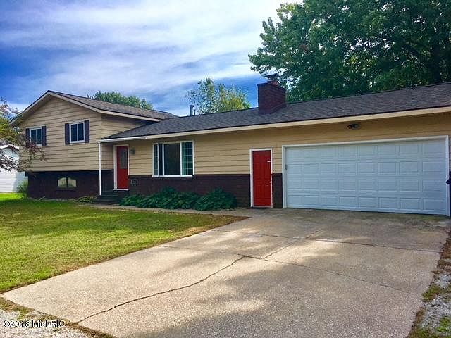 1st image of 323 Douglas Ct