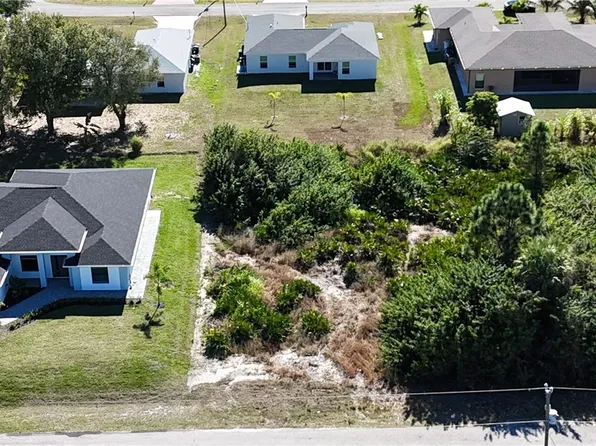 3905 15th St SW, Lehigh Acres, FL 33976