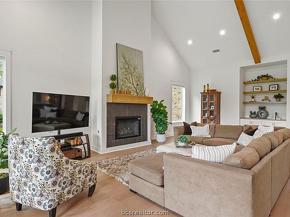 4th image of 5491 Millstone Dr