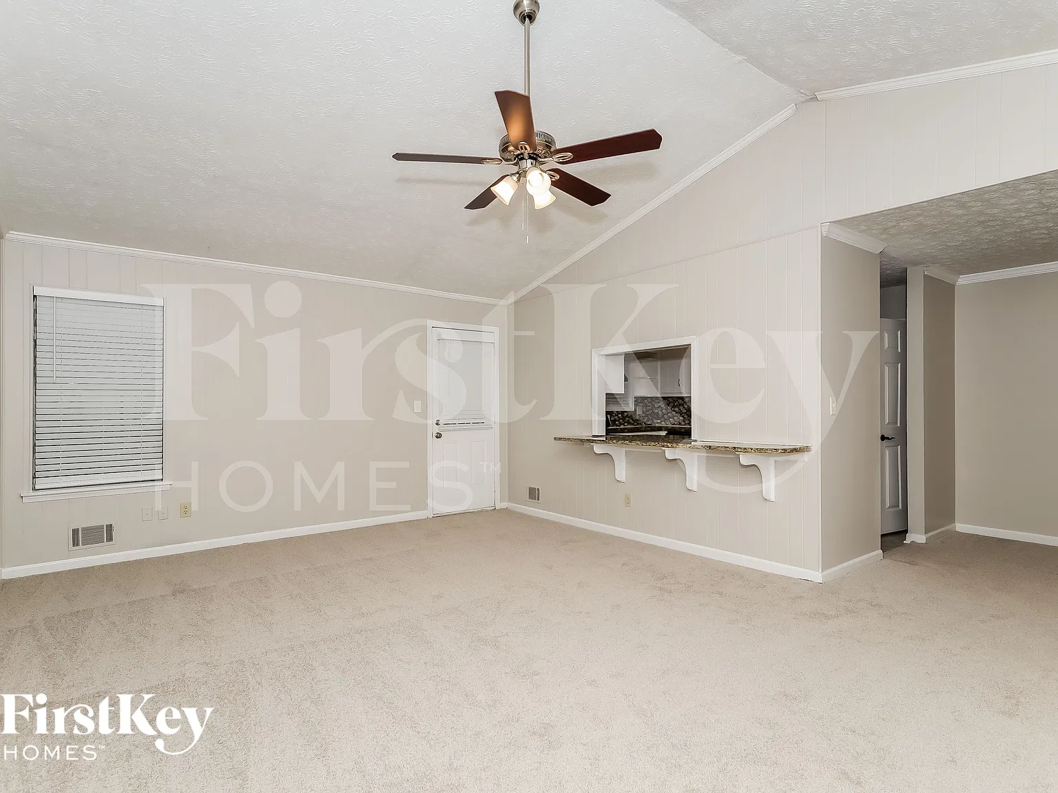 4 bed, 2.0 bath, 1755 sqft, $1,910 — Photo 3