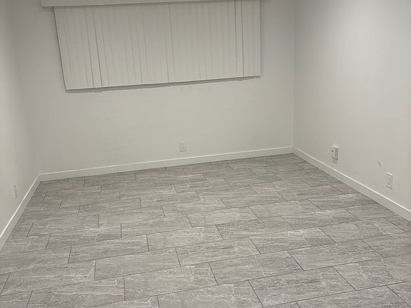 5th image of 301 N Tustin Ave #C