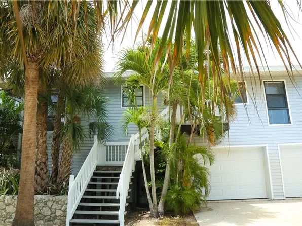 143 Heron Ave, Naples, FL 34108