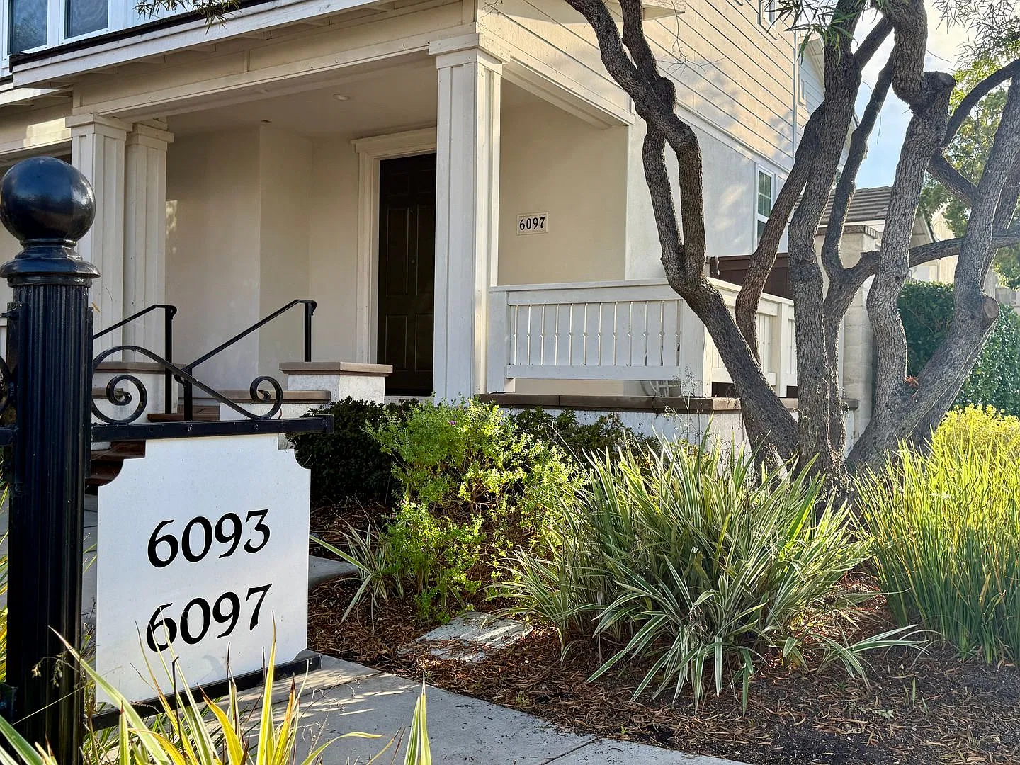 Gorgeous Home in Pacific Highland Ranch Community — Photo 3
