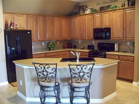4th image of 9929 Grandview Dr