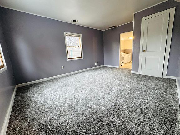 2nd image of 6156 Roselawn Ave