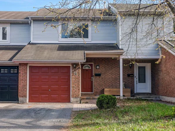 31 Ipswich Ter, Ottawa, ON K2K 2R5