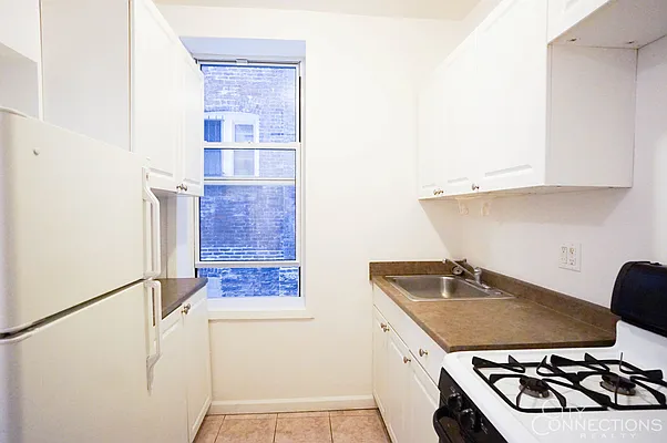 Rented by City Connections Realty | media 19