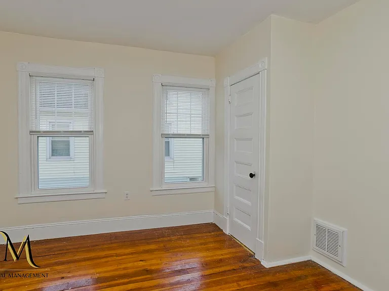 54 Clantoy St — Photo 14