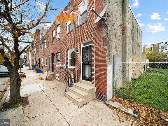 3rd image of 1519 W Thompson St