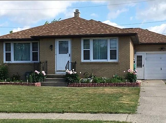 2nd image of 24 Aurora Dr