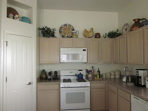 3rd image of 13534 N Holly Grape Dr